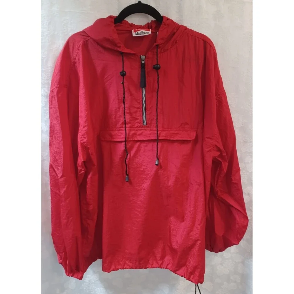 VINTAGE MARLBORO UNLIMITED RED HOODED PACKABLE WINDBREAKER JACKET SIZE LG